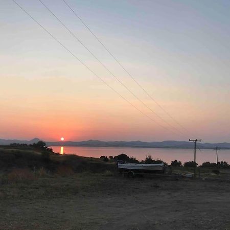 Moudros Sunset Apartment Moudhros ภายนอก รูปภาพ