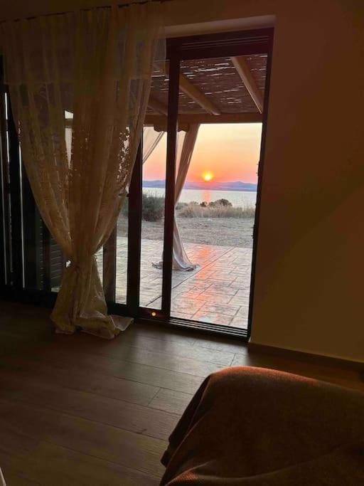 Moudros Sunset Apartment Moudhros ภายนอก รูปภาพ