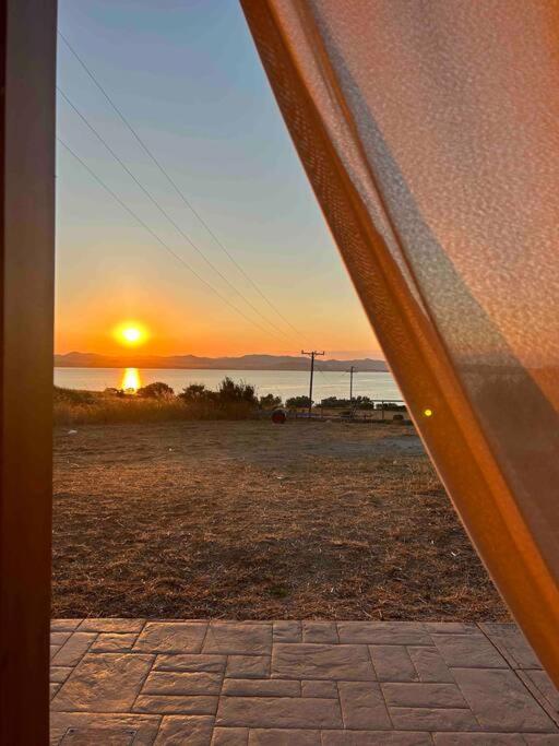 Moudros Sunset Apartment Moudhros ภายนอก รูปภาพ